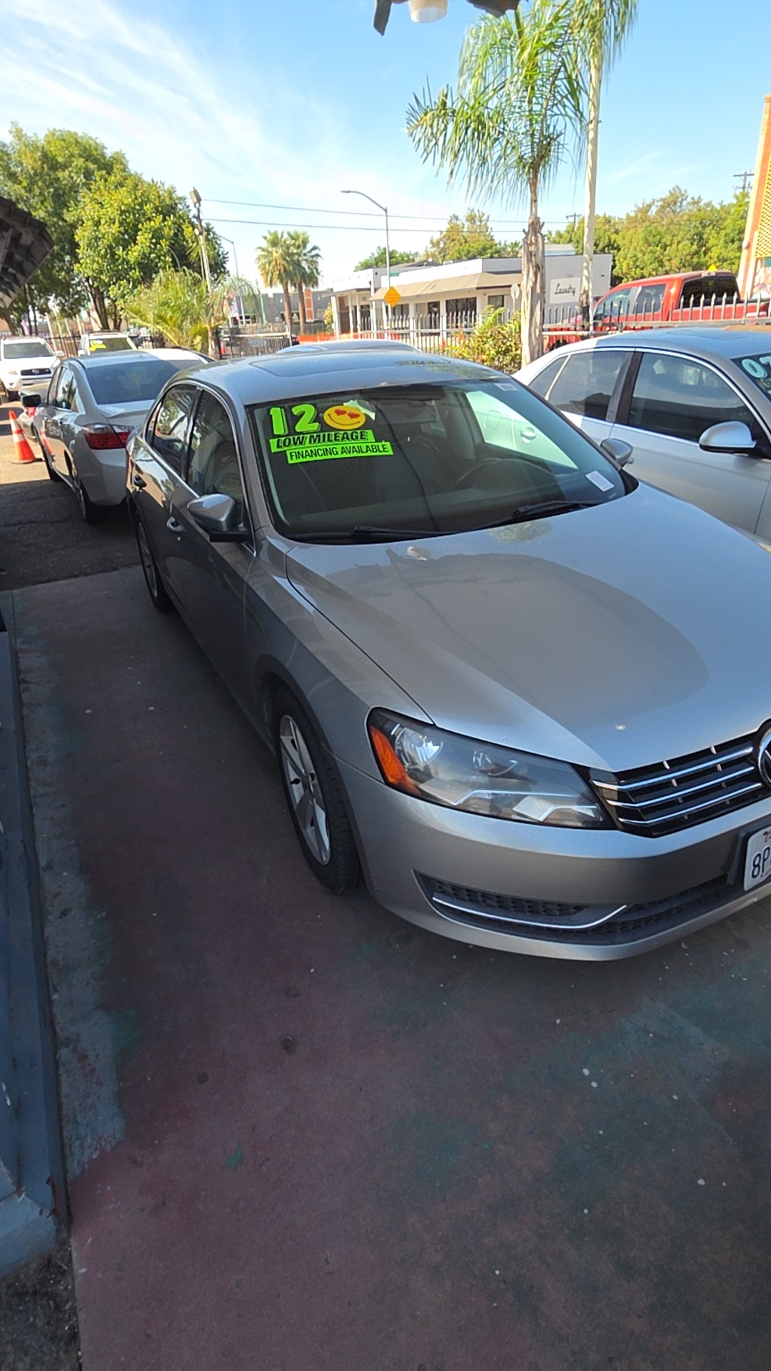 2012 Volkswagen Passat SE photo 2